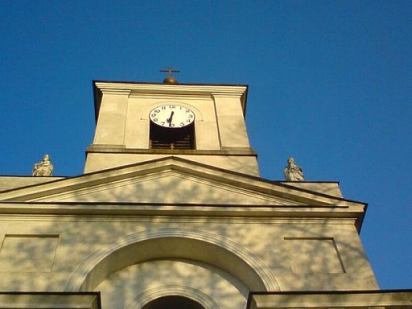 Kościół św. Marcina, klasycystyczny, wybudowany w 1791 według projektu Hilarego Szpilowskiego