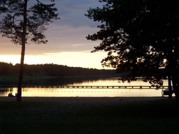 Wieczór nad jeziorem