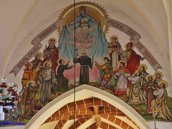 W KOŚCIELE ZNAJDUJĄ SIĘ STRAE OBRAZY I MALOWIDŁA