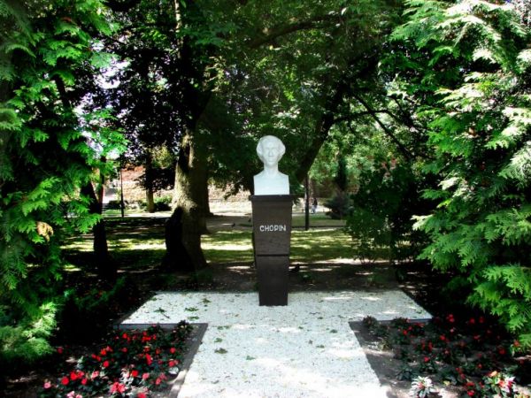 W parku Chopina.