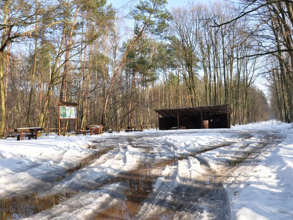 Kiejsze-parking przy drodze 270