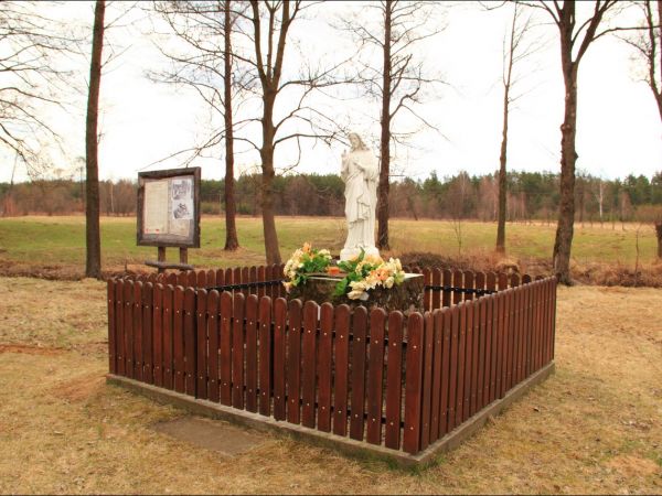 Mołodycz - przydrożna figura.