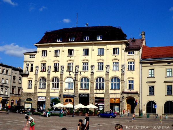 Gmach Towarzystwa Rolniczego pl.Szczepański 8