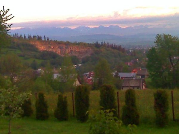 A  tu  widok  na  kamieniołom  w  Klikuszowej