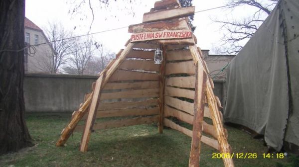 Osieczna - fragment żywego żłobka przy farze