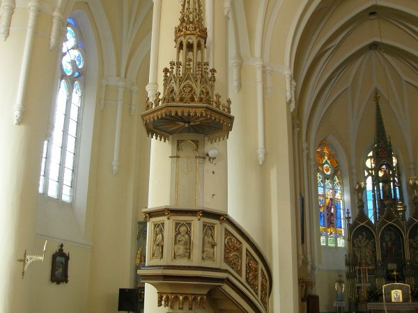 Wąwolnica - Bazylika Mniejsza - ambona