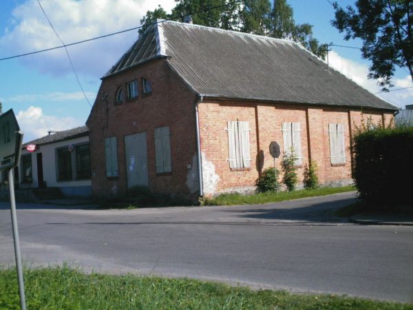 Klubokawiarnia i Dom Ludowy.