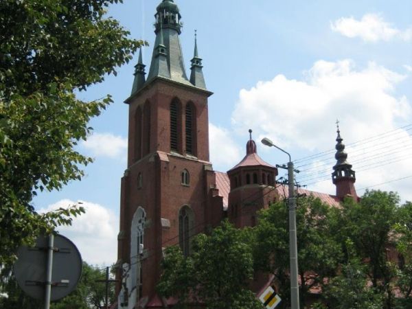 Neogotycki kościół pod wezwaniem Najświętszego Serca Jezusowego.