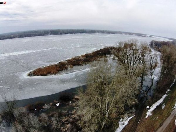 II.2014r. Widok na zamarzniętą Wisłę w Kępie Polskiej