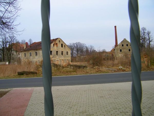 widok od strony kościoła