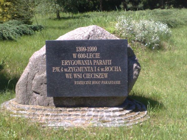 Tablica upamiętniająca 600-lecie erygowania parafii cieciszewskiej