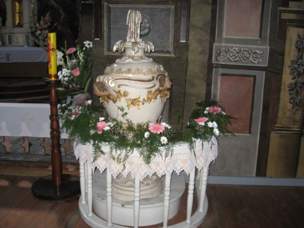 Zabytkowa Chrzcielnica