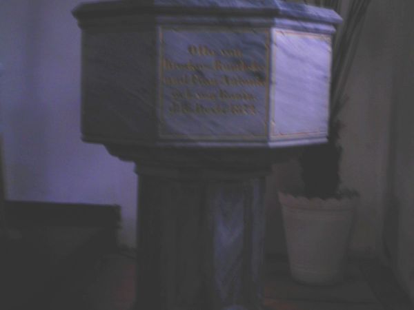 Chrzcielnica w Kościele p.w. N.M.P.