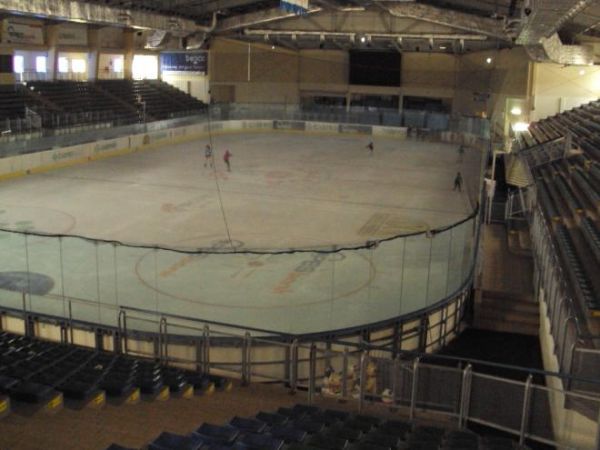 tafla lodowiska - czynna przez okres letni - Hala Widowiskowo-Sportowa "ARENA - SANOK".