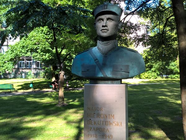 Park Jordana ,popiersie majora "Zapory"