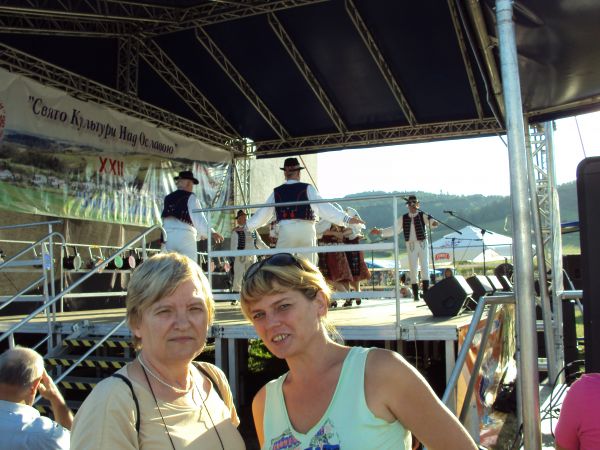 "Święto Kultury nad Osławą" - coroczny festiwal folkloru łemkowskiego i bojkowskiego.