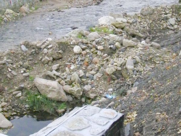 Wielka woda jak szybko przyszła tak się odaliła coś po sobie zostawiła