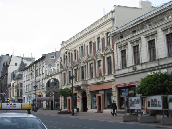 Zabytkowe kamienice w centrum Łodzi