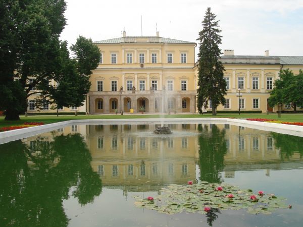 Palac Czrtoryskich od frontu