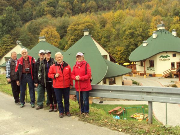 Ośrodek Solinianka Villas & Spa to wyjątkowy kompleks glinianych domków usytuowanych nad Jeziorem Myczkowskim. Dowiedzieliśmy się też, że w ośrodku znajduje się