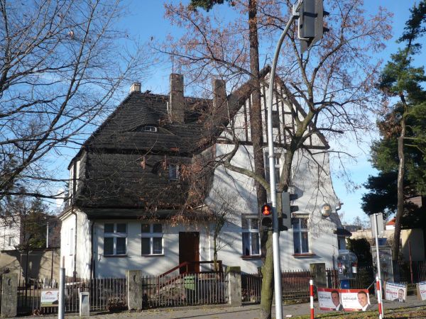 Przy ul. T.Kościuszki jest kilka prywatnych domków z XIX w.o ciekawej architekturze.