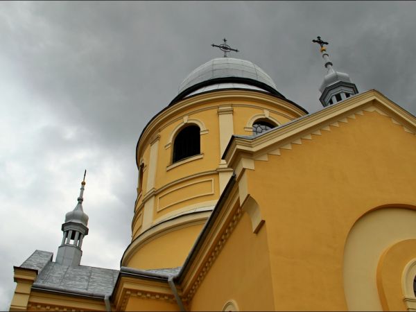 Kościół p.w. Narodzenia NMP w Niemstowie.