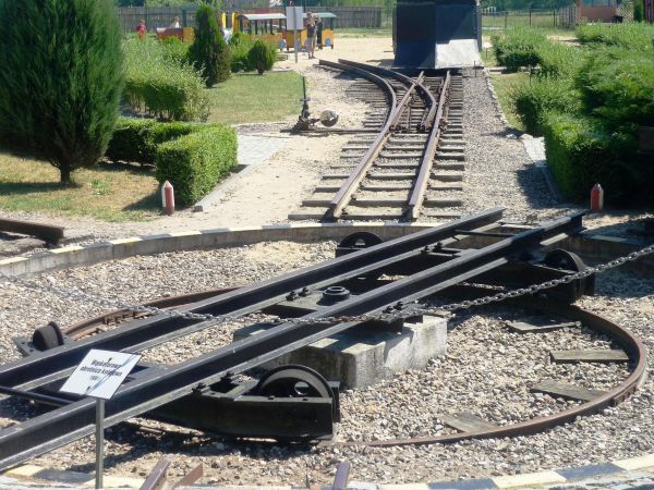 Bogate i różnorodne Muzeum Kolei Wąskotorowej . Jedyna na ziemiach polskich o rozstawie szyn tylko 60 cm.