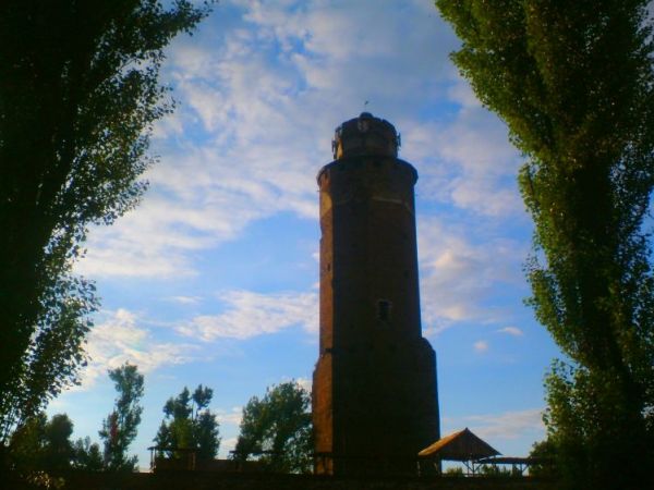 Fot.:Bożena Chmielewska. Igraszki z wieżą c.d.