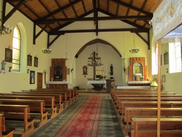 Wnętrze kościoła p.w. św. Józefa Oblubieńca w Hucie Kalnej