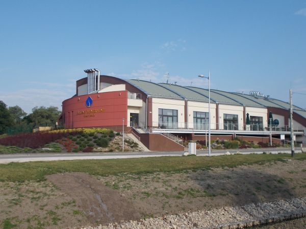 Rewelacyjne baseny SPA z wodą siarczkowo- solankową ,cena za 75 minut 18 do 20zł .