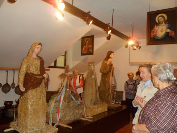 Muzeum Towarzystwa Jezusowego Prowincji Polski Południowej - z ponad  4 tysiącami eksponatów, usytuowane w późnobarokowym Sanktuarium Matki Bożej Starowiejskiej