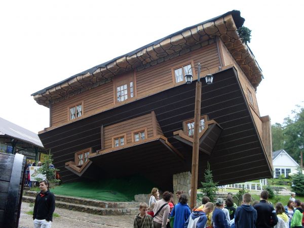 Główna atrakcja w Szymbarku.