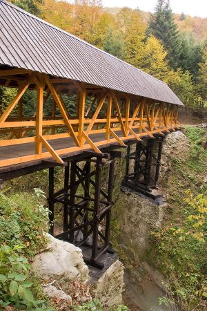 Most nad Głębokim Jarem-Życzanów