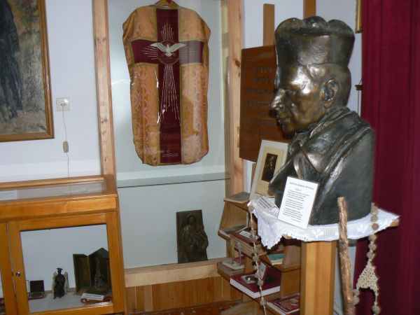 KOMAŃCZA-KLASZTOR NAZARETANEK MIEJSCE INTERNOWANIA KARDYNALA WYSZYNSKIEGO 55/56r.