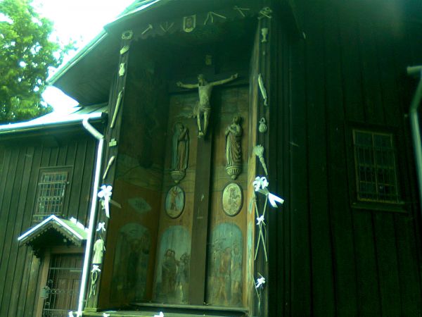 Jest to kosciol z XVI wieku  barokowy. Warto zobaczyć.