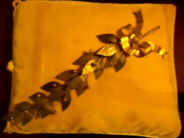 Przykłady prezentów przekazanych Marii Konopnickiej z okazji jubileuszu 25-cio lecia pracy twórczej.