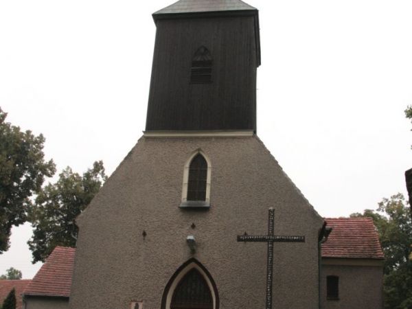 W 1287 był  kościołem parafialnym (Luterańskim),  protestanci w 1716 r. dostawili wieżę.