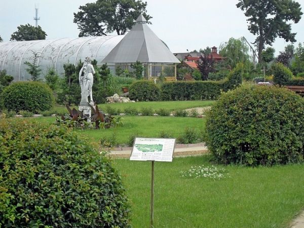 FRANK-RAJ _Ozdobne Ogrody Polskie