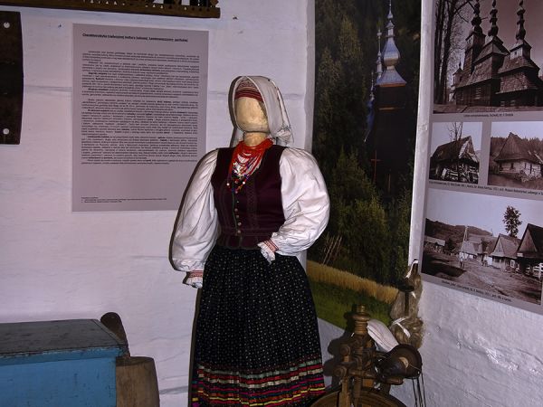 Łosie-zagroda maziarza