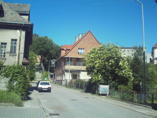 Ulica Wita Stwosza.
Dawny Żłobek i Przedszkole Ceramiki.