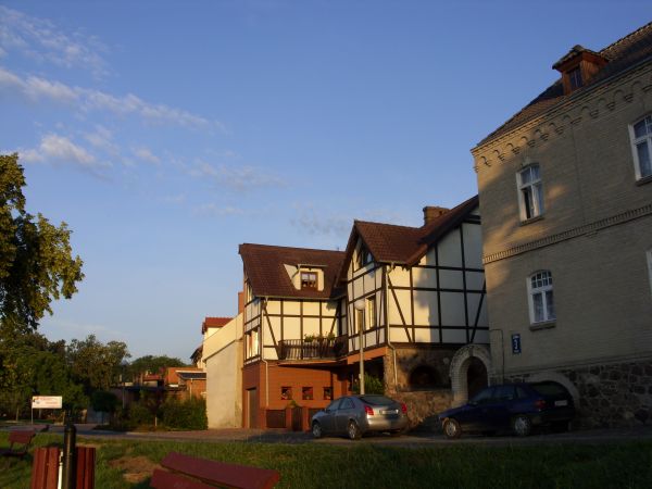 Uliczka śpiącego jeszcze miasta