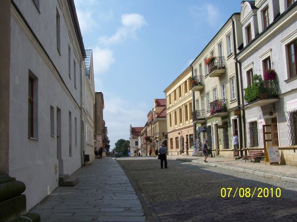 Ulica w Sandomierzu.