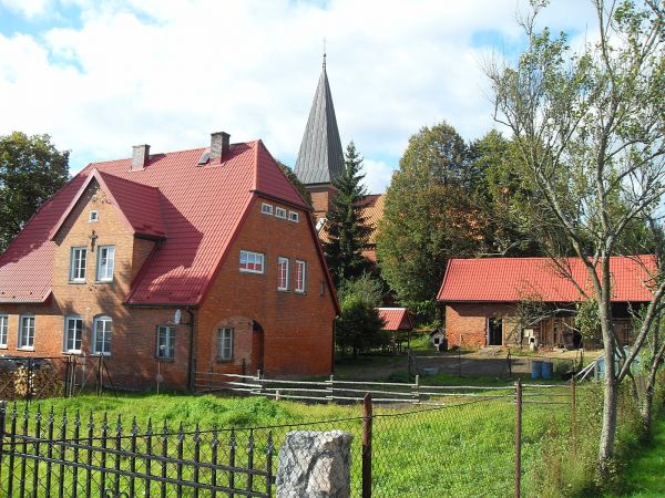 Kościół i plebania w Hucie Kalnej