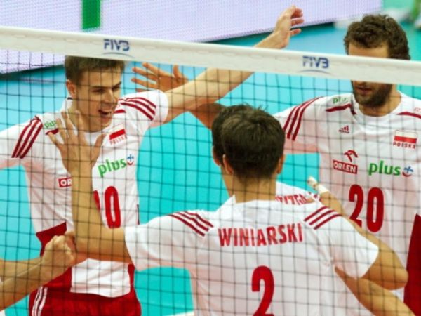 Polska Mistrzem Świata !   -   zdjęcie nie jest mojego autorstwa pochodzi z internetu . Piłkarze nożni też  z  tarczą !