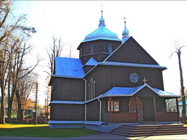 Cerkiew Narodzenia NMP w Wojtkowej . Drewniana parafialna cerkiew greckokatolicka. Cerkiew zbudowana w 1910, w miejscu starszej, drewnianej cerkwi z 1734. W 197