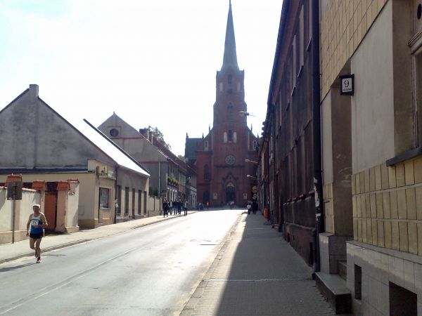 Widok na Neogotycki kościół p.w. Matki Bożej Wspomożenia Wiernych (zwany „górnym”)