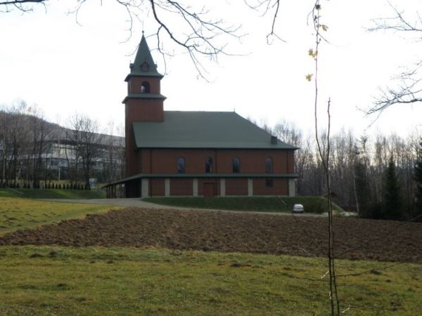 Zabytkowy Koscioł na Równicy.....