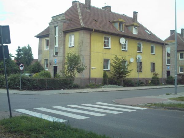 Róg ul. Mściwoja i ul. Kościuszki.