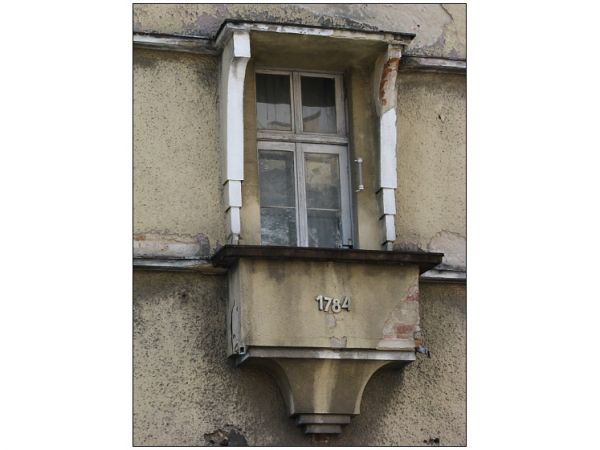 Zabytkowa kamieniczka w Rynku (dawna apteka).