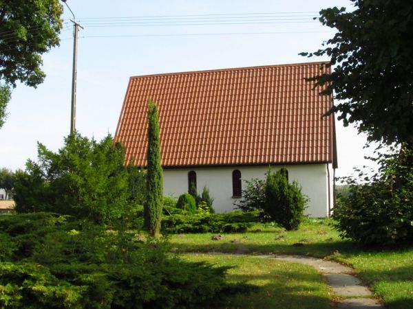 Dom przedpogrzebowy w Borzechowie przy kościele